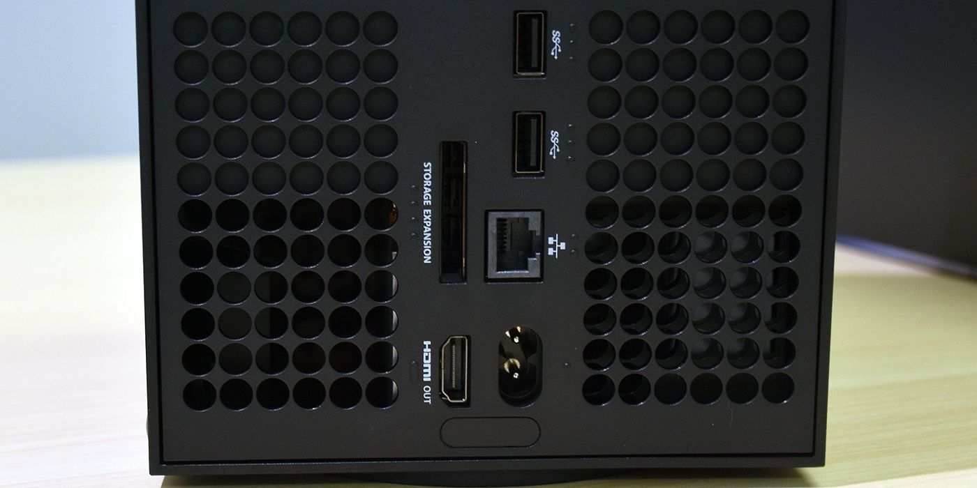 Xbox Series X Ports Have Tactile Indicators to Help Plug in Cables More