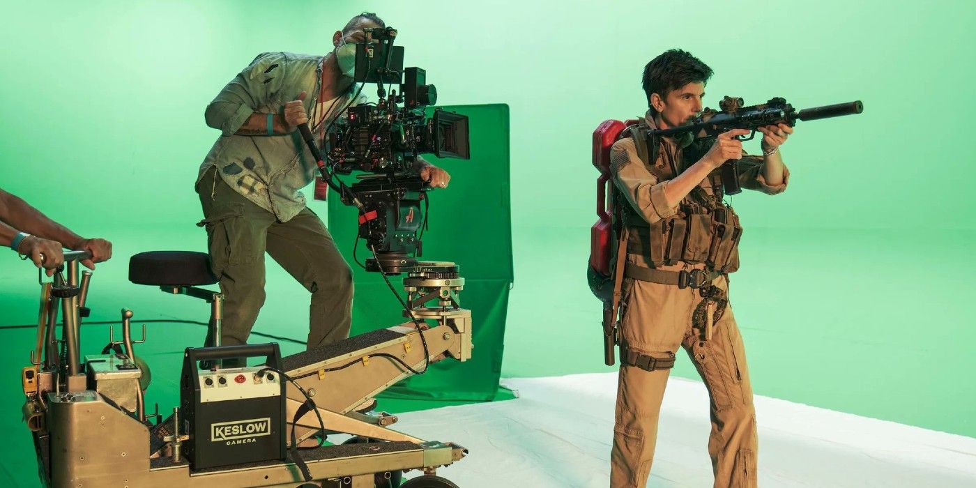 How Zack Snyder's 'Army Of The Dead' Used CGI To Seamlessly Add In Tig  Notaro